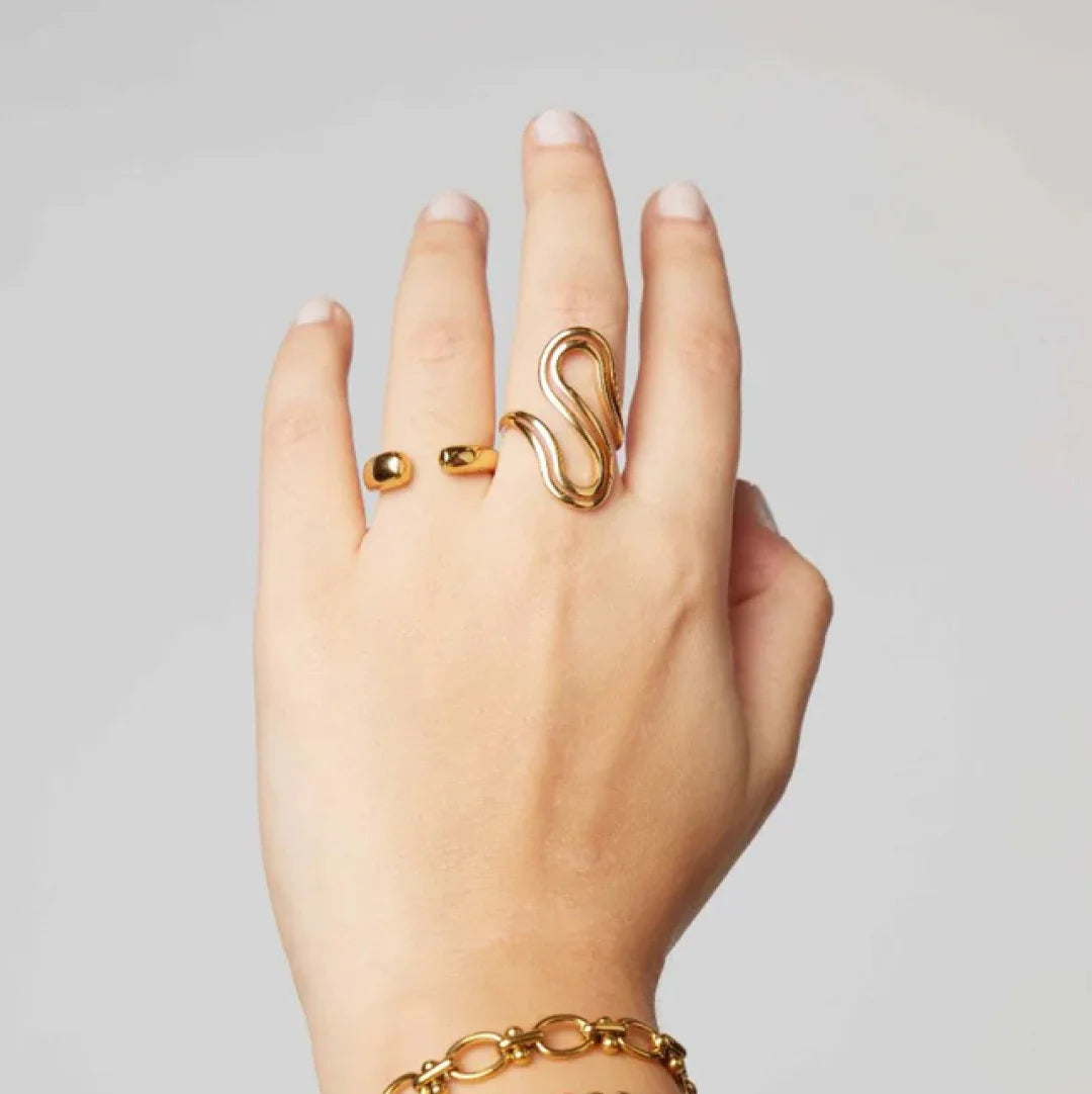 The Saint Ring
